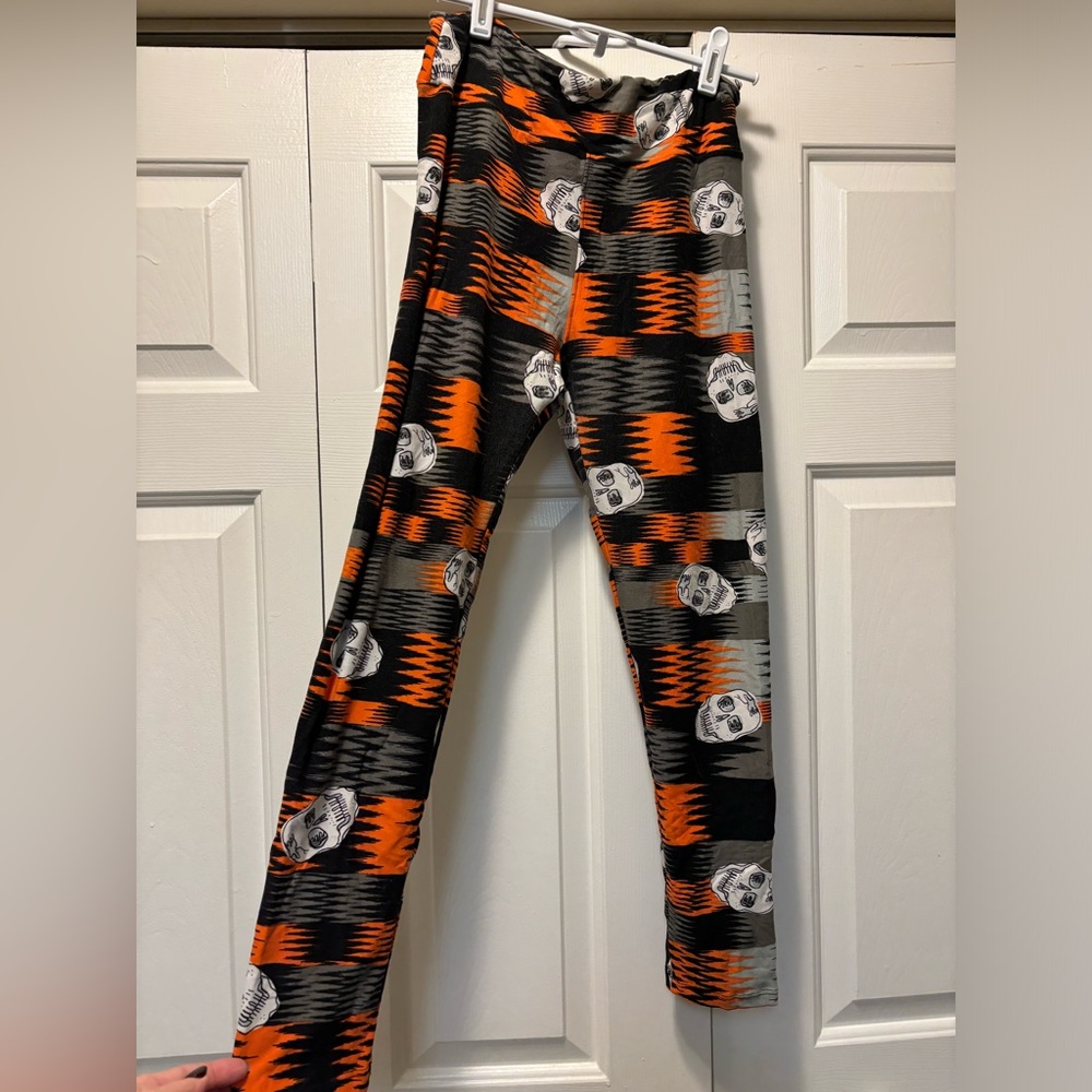 LuLaRoe leggings skulls